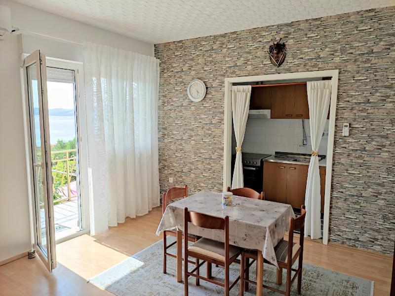 Apartment Mila A1 & A2 & 3 Trogir