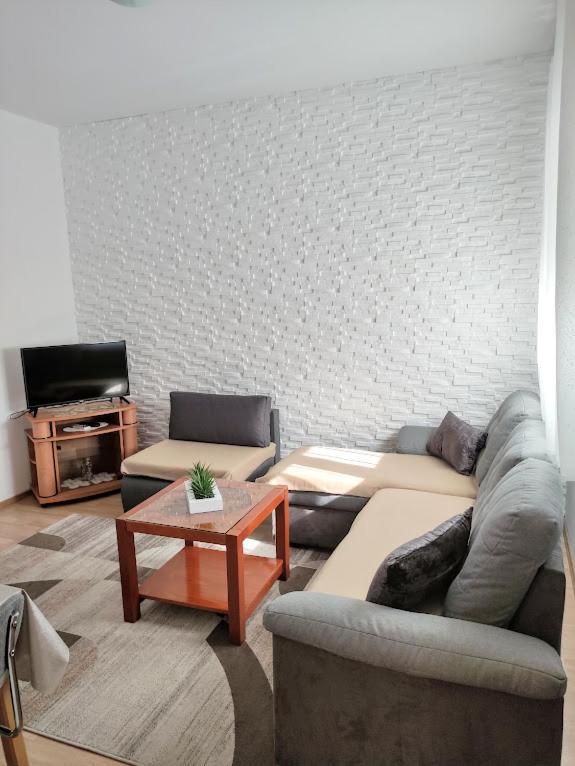 Mila A1 & A2 & 3 Apartment Trogir