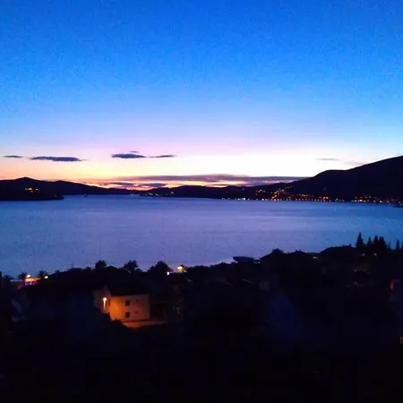 Apartmani Mila A1 & A2 & 3 Traù Esterno foto
