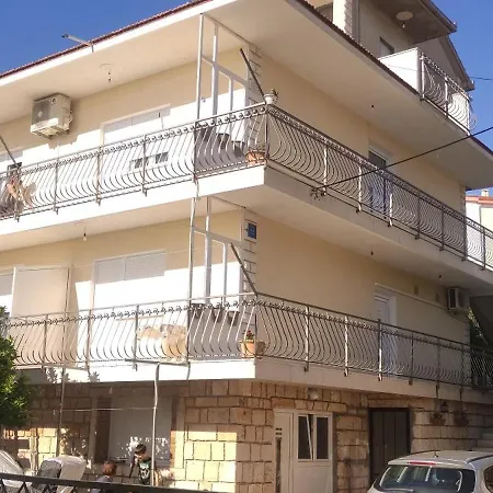 Apartmani Mila A1 & A2 & 3 Traù Esterno foto